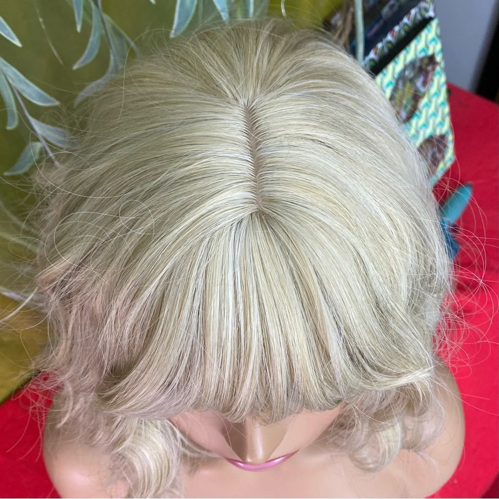 CLEARANCE stunning heatsafe atomic blonde bob